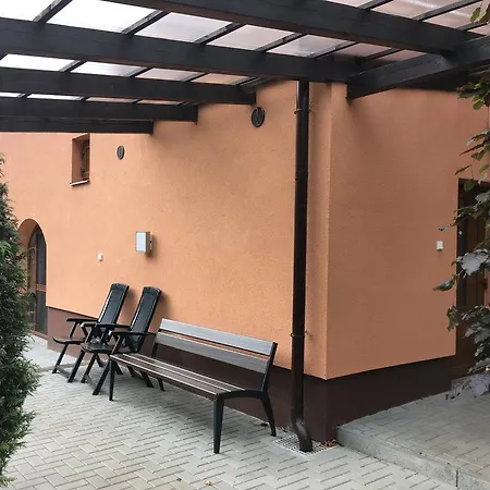 Πανσιόν Na Mytince 14